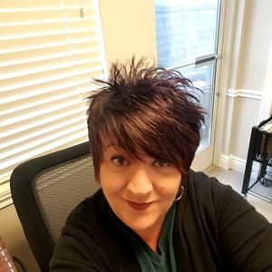 Meet your Posher, Cindy